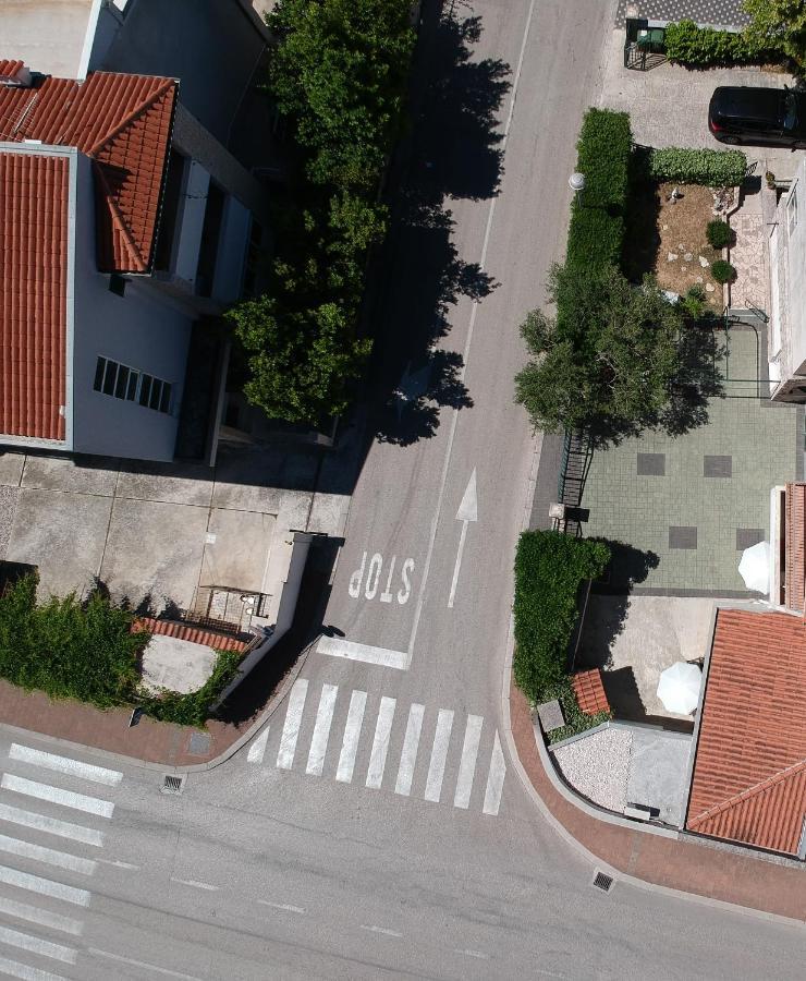 Apartments Srzic No1 Makarska Exterior foto